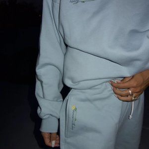 Heavy Manners - Airport Crew Sweatshirt, Tangled Up in Blue